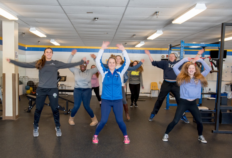 Emily Poultney fit squad jumping