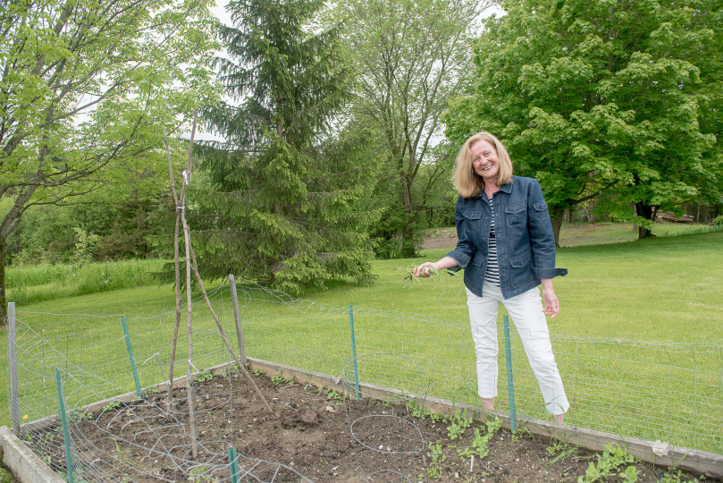 linda in garden