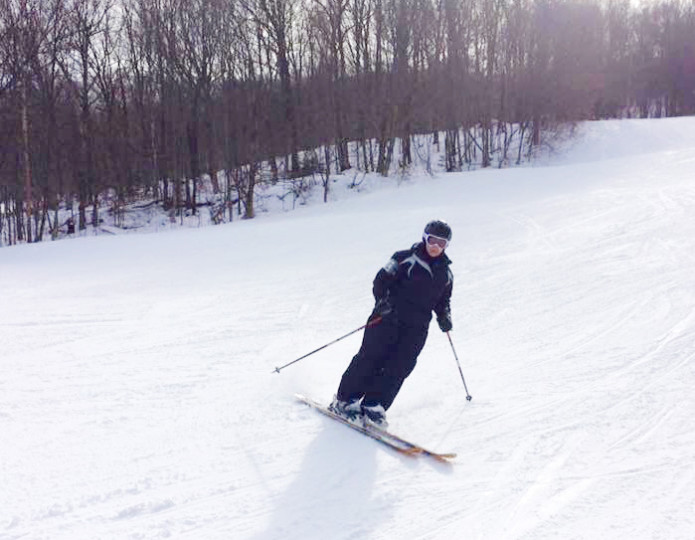 lisaB skiing